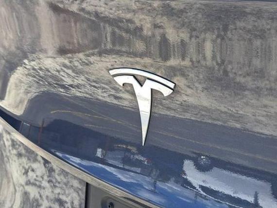 TESLA MODEL Y 2022 7SAYGDEE2NF310186 image